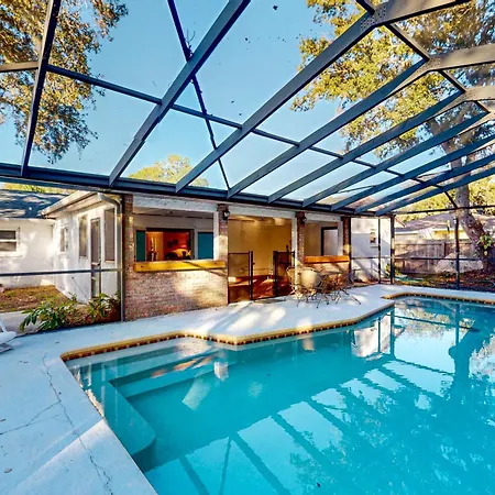 Aqua Parrot Villa